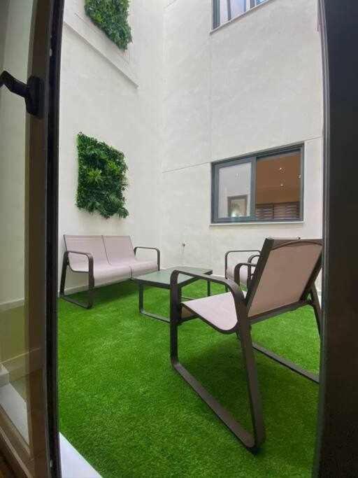 Seville Luxury Downtown Suite Ngoại thất bức ảnh